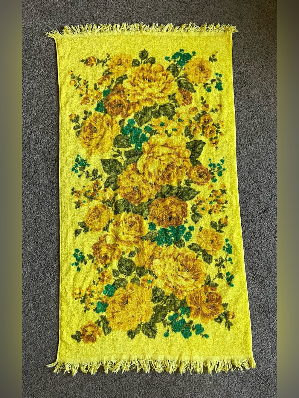 Vintage Cannon Monticello Yellow Cabbage Rose Floral Fringe Bath Towel
